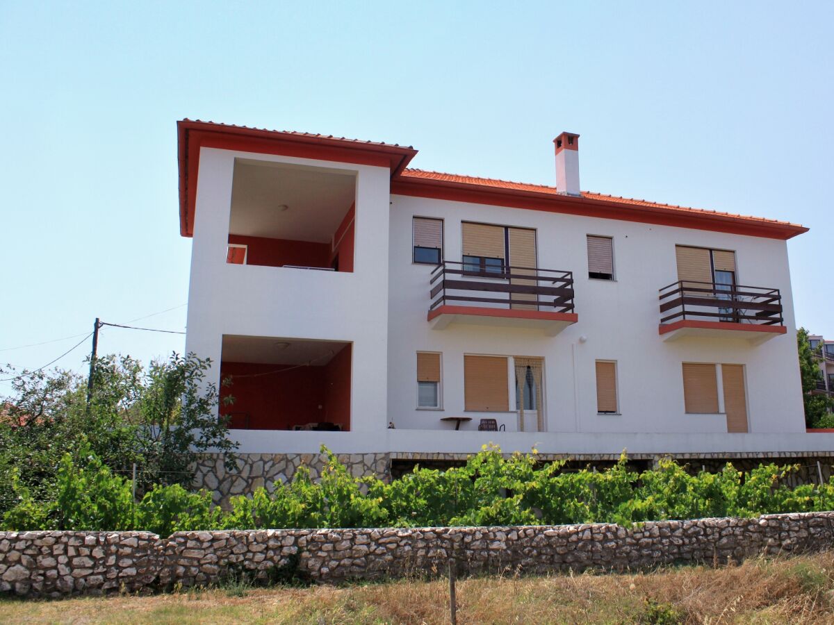 Apartment Two bedroom apartment with terrace Ugljan A-830-a - Outdoor photo 2