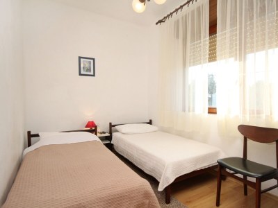 Apartment Two bedroom apartment with terrace Ugljan A-830-a - Outdoor photo 16