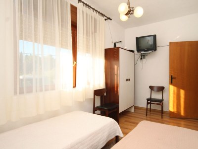 Apartment Two bedroom apartment with terrace Ugljan A-830-a - Outdoor photo 17