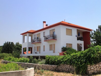 Apartment Two bedroom apartment with terrace Ugljan A-830-b in Ugljan - Apartment