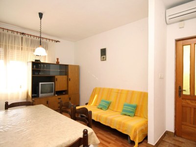 Apartment Two bedroom apartment with terrace Ugljan A-830-b - Outdoor photo 12
