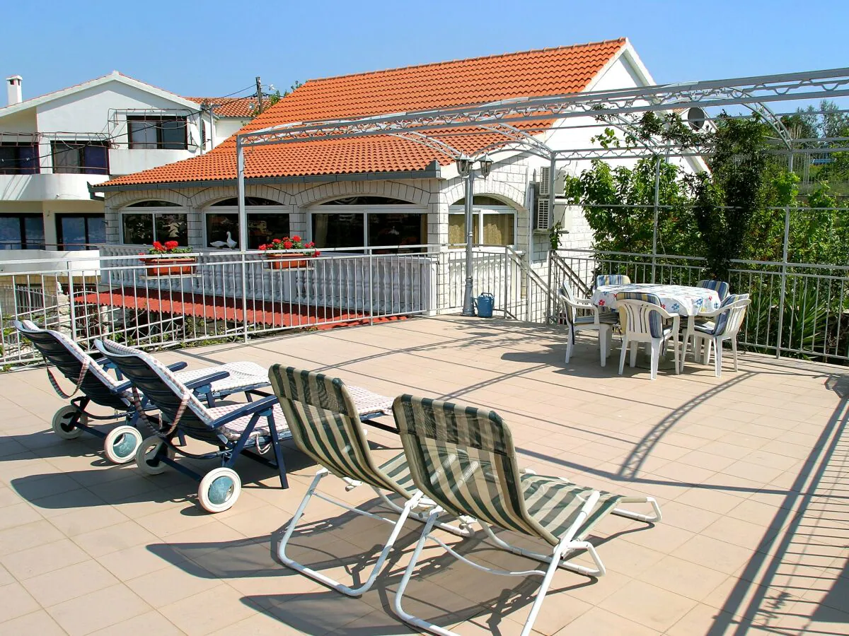 Apartment Two bedroom apartment with terrace and sea view Seget Vranjica, Trogir A-980-a - Outdoor photo 2