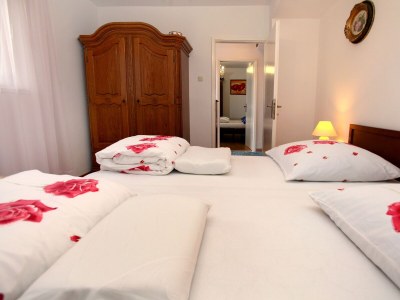 Apartment Two bedroom apartment with terrace and sea view Seget Vranjica, Trogir A-980-a - Outdoor photo 24