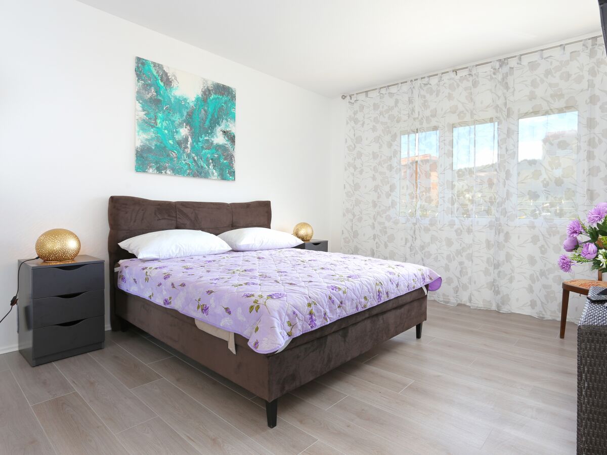 Apartment Three bedroom apartment with terrace Slatine, Čiovo A-2566-a