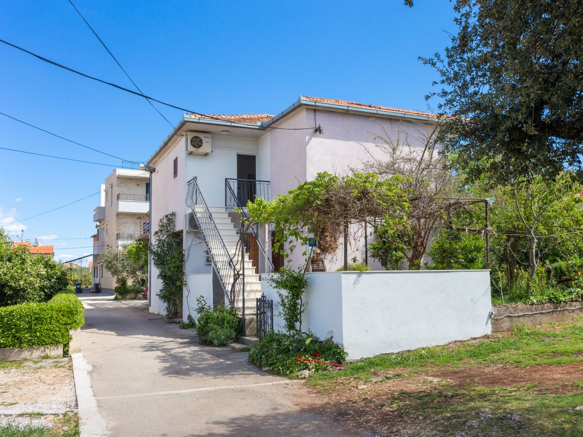 Apartment Three bedroom apartment with terrace Slatine, Čiovo A-2566-a - Outdoor photo 3