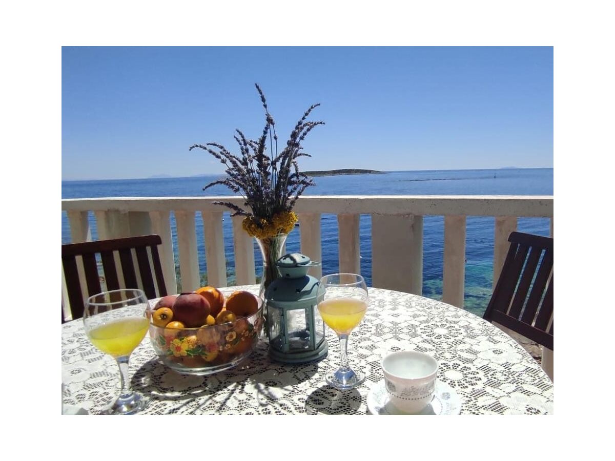 Apartment Two bedroom apartment near beach Milna, Vis A-3036-b