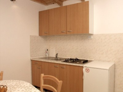 Apartment Two bedroom apartment near beach Milna, Vis A-3036-b - Outdoor photo 5