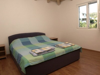 Apartment Two bedroom apartment near beach Milna, Vis A-3036-b - Outdoor photo 11