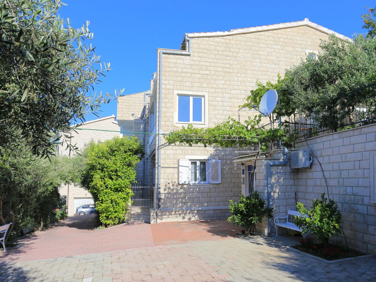 Apartment One bedroom apartment with terrace and sea view Duće, Omiš A-2737-b - Outdoor photo 2