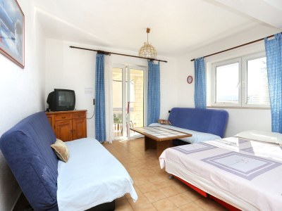 Apartment Two bedroom apartment with terrace Stanići, Omiš A-2818-f - Outdoor photo 12