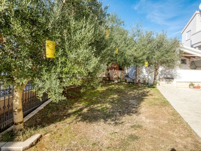 Apartment Two bedroom apartment with balcony and sea view Rogoznica A-2895-c - Outdoor photo 9