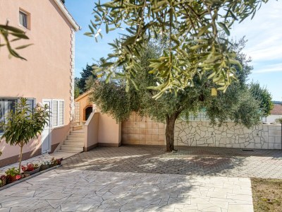 Apartment Two bedroom apartment with balcony and sea view Rogoznica A-2895-c - Outdoor photo 10