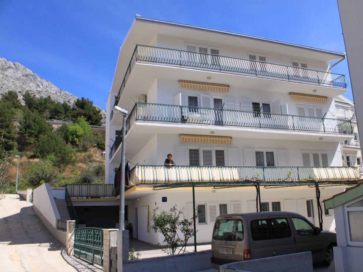 Apartment Four-bedroom apartment with terrace and sea view Nemira, Omiš A-4652-a - Outdoor photo 2