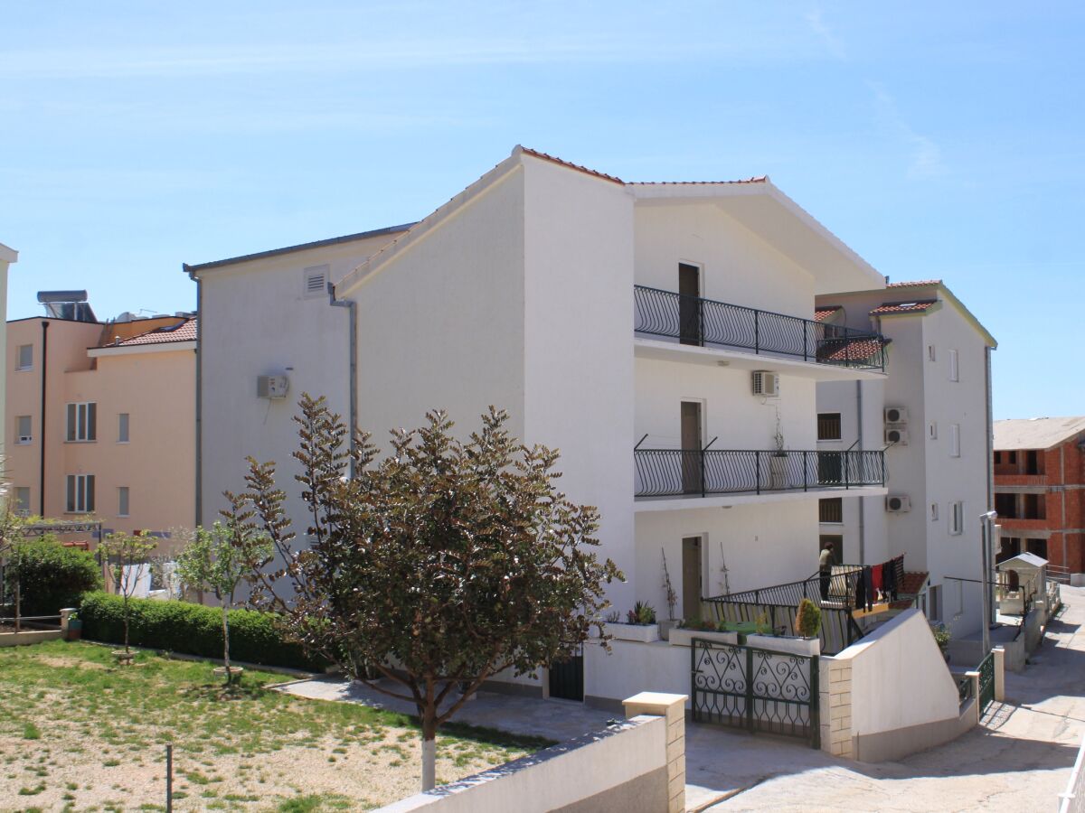 Apartment Four-bedroom apartment with terrace and sea view Nemira, Omiš A-4652-a - Outdoor photo 3