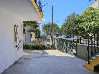 Apartment Four-bedroom apartment with terrace and sea view Nemira, Omiš A-4652-a - Outdoor photo 37