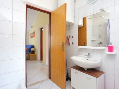 Apartment Two bedroom apartment with terrace and sea view Arbanija, Čiovo A-4320-a - Outdoor photo 25