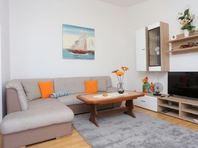 Apartment Three bedroom apartment with balcony and sea view Nemira, Omiš A-4652-c - Outdoor photo 12