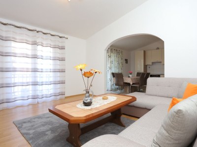 Apartment Three bedroom apartment with balcony and sea view Nemira, Omiš A-4652-c - Outdoor photo 13