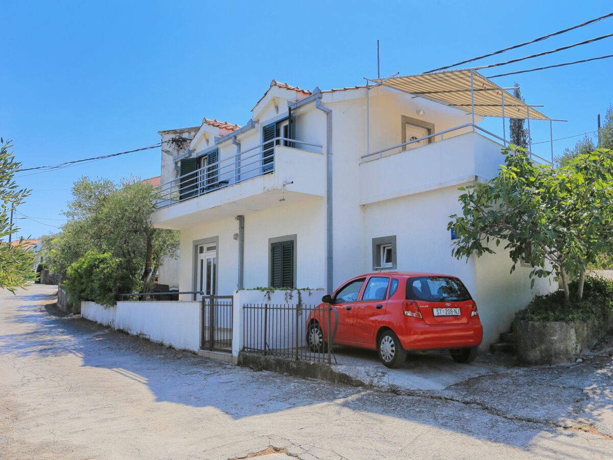 Apartment Two bedroom apartment with terrace Arbanija, Čiovo A-4320-b - Outdoor photo 5