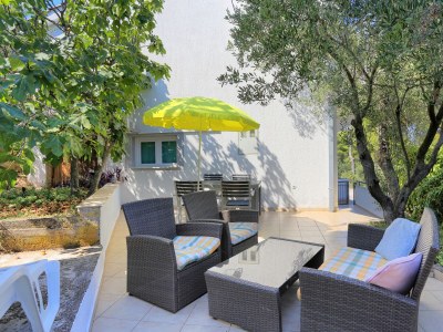 Apartment Two bedroom apartment with terrace Arbanija, Čiovo A-4320-b - Outdoor photo 10