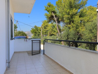 Apartment Two bedroom apartment with terrace Arbanija, Čiovo A-4320-b - Outdoor photo 24