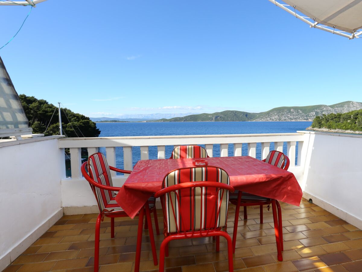 Apartment One bedroom apartment near beach Račišće, Korčula A-4360-a