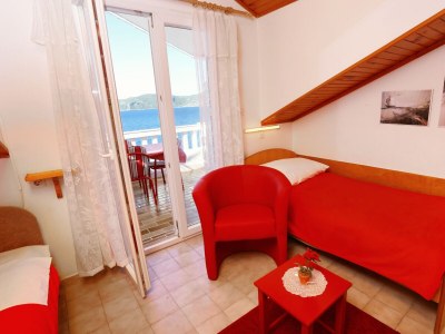 Apartment One bedroom apartment near beach Račišće, Korčula A-4360-a - Outdoor photo 12