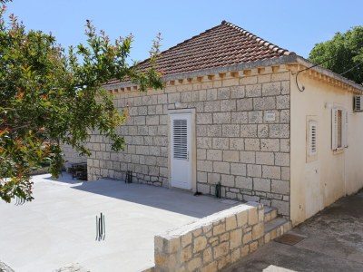 Apartment Two bedroom apartment with terrace Lumbarda, Korčula A-4473-a - Outdoor photo 2