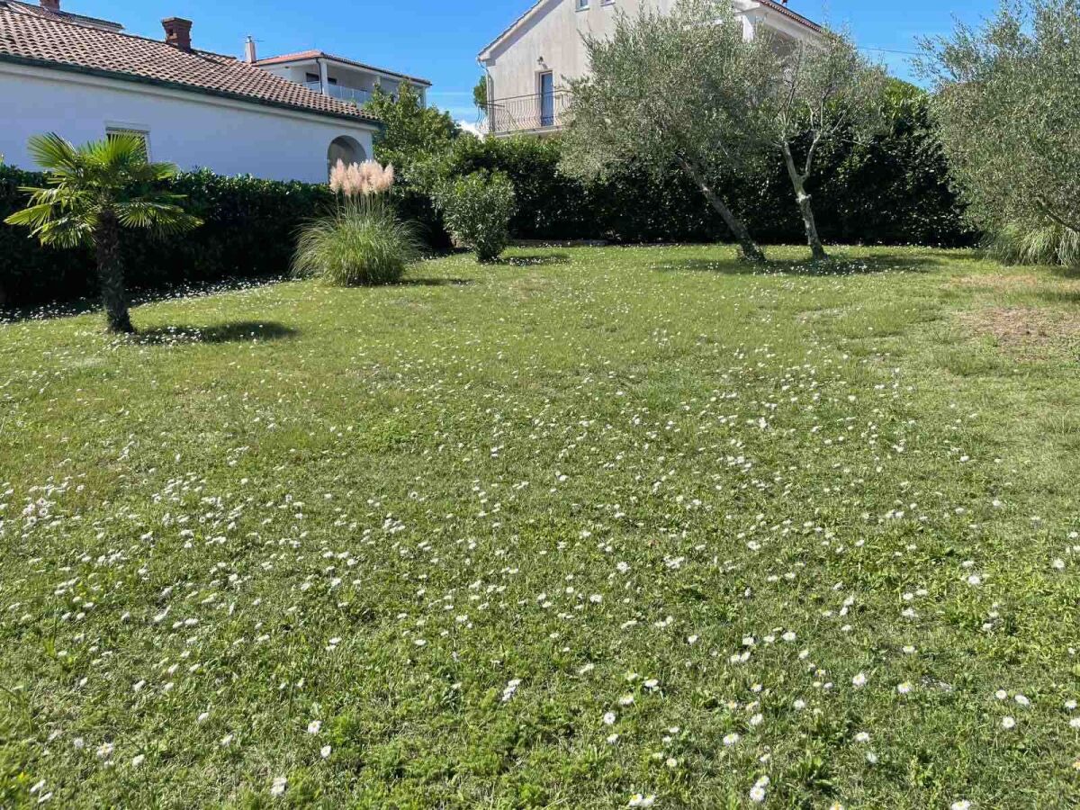 Apartment Two bedroom apartment with terrace and sea view Vantačići, Krk A-5566-a - Outdoor photo 5