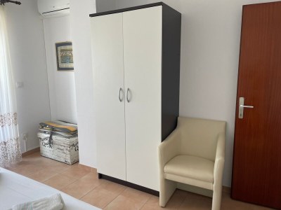 Apartment Two bedroom apartment with terrace and sea view Vantačići, Krk A-5566-a - Outdoor photo 12