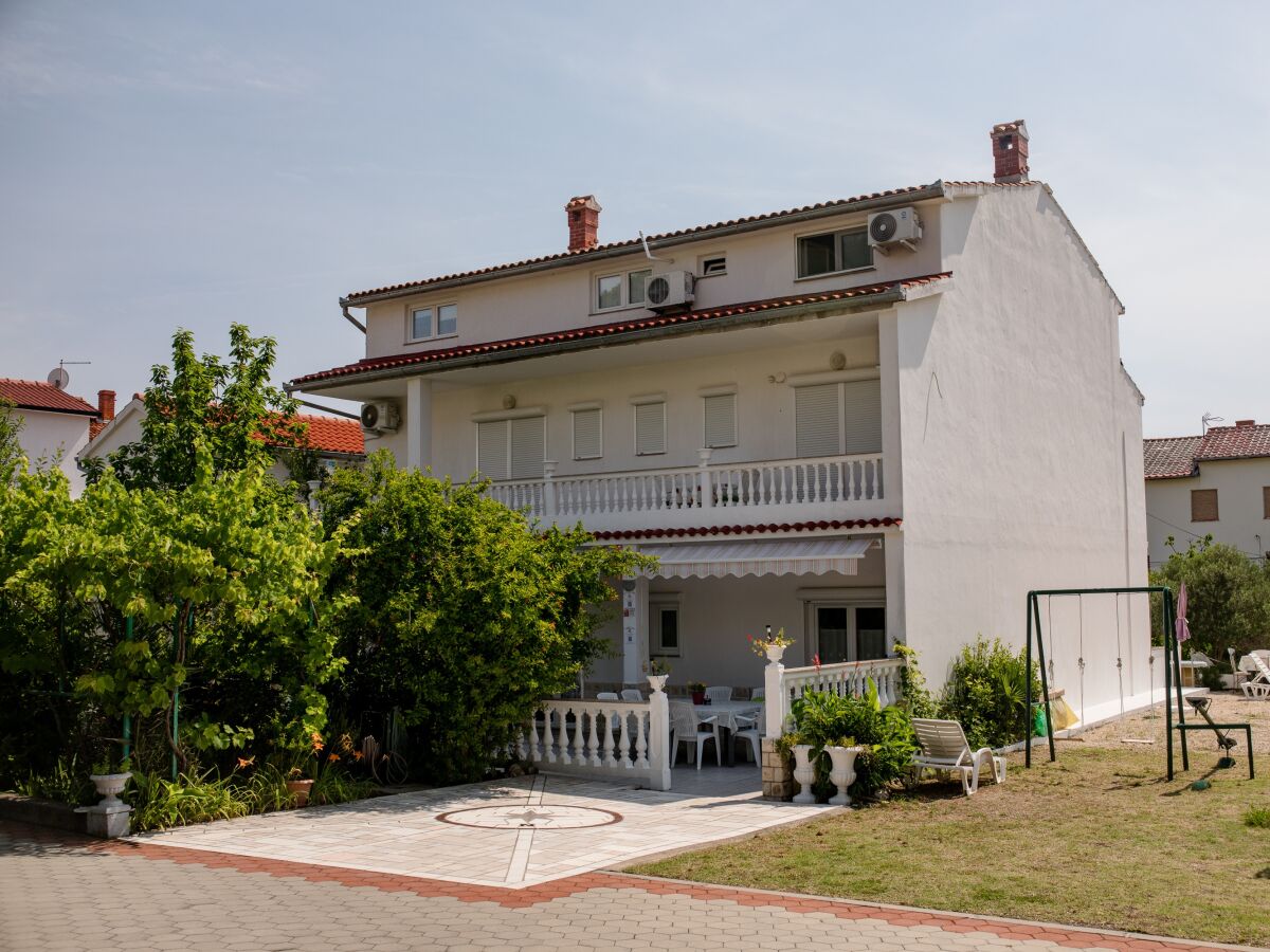 Apartment Three bedroom apartment with terrace Palit, Rab A-4990-a - Outdoor photo 3