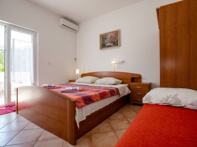 Apartment Three bedroom apartment with terrace Palit, Rab A-4990-a - Outdoor photo 41