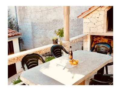 Apartment One bedroom apartment with terrace Sutivan, Brač A-5654-b - Outdoor photo 7