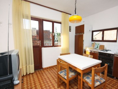 Apartment Two bedroom apartment with balcony and sea view Maslinica, Šolta A-5188-a - Outdoor photo 8