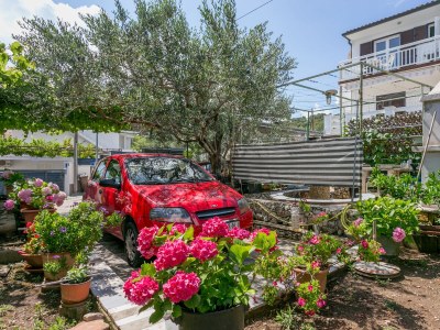 Apartment One bedroom apartment with balcony and sea view Slatine, Čiovo A-6000-b - Outdoor photo 12