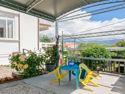 Apartment One bedroom apartment with balcony and sea view Slatine, Čiovo A-6000-b - Outdoor photo 14