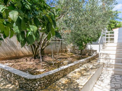 Apartment One bedroom apartment with balcony and sea view Slatine, Čiovo A-6000-b - Outdoor photo 22