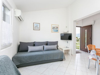 Apartment One bedroom apartment with balcony and sea view Slatine, Čiovo A-6000-b - Outdoor photo 28