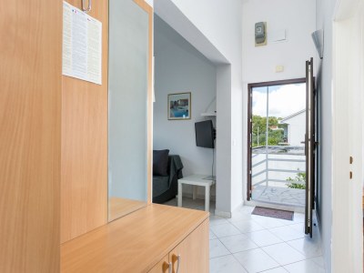 Apartment One bedroom apartment with balcony and sea view Slatine, Čiovo A-6000-b - Outdoor photo 34