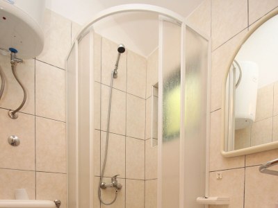 Apartment One bedroom apartment near beach Zaostrog, Makarska A-6659-b - Outdoor photo 10