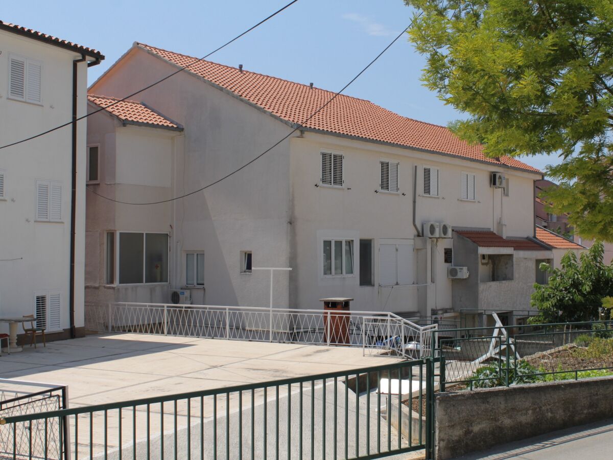 Apartment Two bedroom apartment with terrace and sea view Makarska A-6696-a - Outdoor photo 2