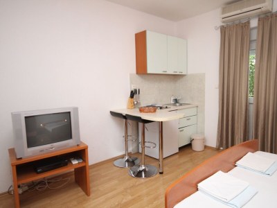 Apartment Studio flat with terrace Makarska AS-6696-a - Outdoor photo 12