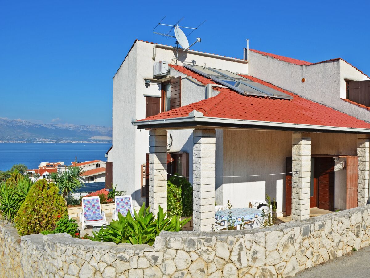 Apartment Three bedroom apartment with terrace and sea view Slatine, Čiovo A-6891-a