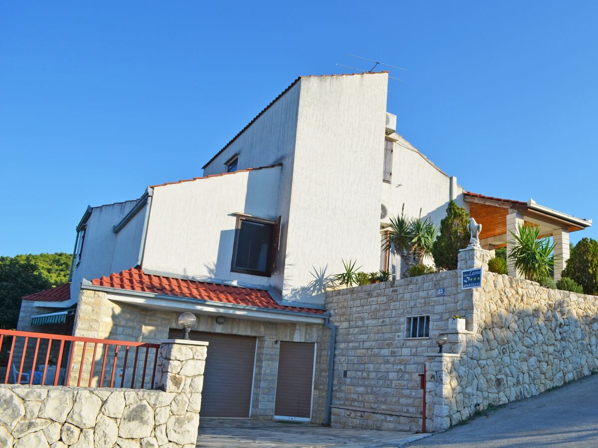 Apartment Three bedroom apartment with terrace and sea view Slatine, Čiovo A-6891-a - Outdoor photo 2