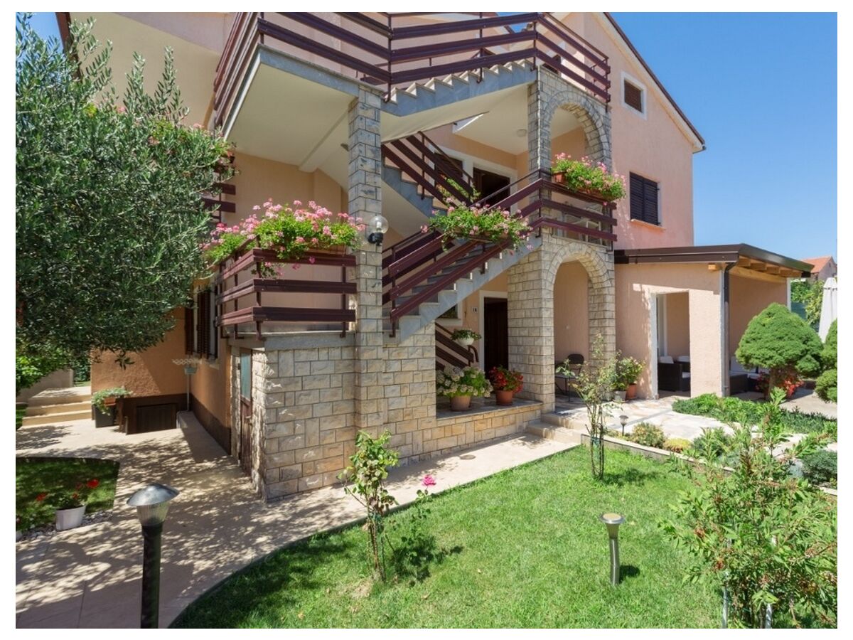 Apartment Two bedroom apartment with terrace Novigrad A-7135-a - Outdoor photo 2