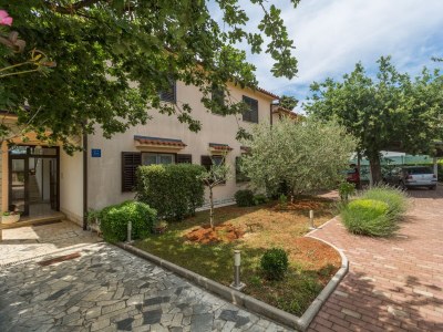 Apartment Two bedroom apartment with terrace Kukci, Poreč A-7166-a - Outdoor photo 3