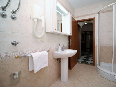 Apartment Apartments with parking space Rabac, Labin - 7429 - Outdoor photo 18