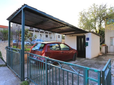 Apartment Three bedroom apartment with terrace Supetar, Brač A-7549-a - Outdoor photo 9