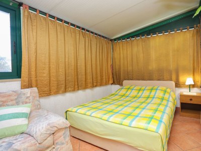 Apartment Three bedroom apartment with terrace Supetar, Brač A-7549-a - Outdoor photo 16