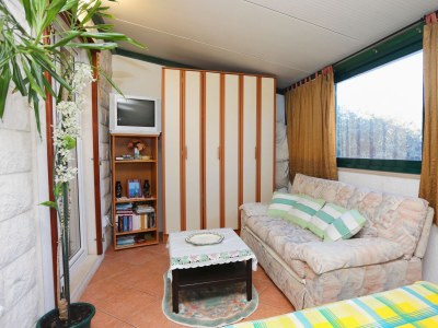 Apartment Three bedroom apartment with terrace Supetar, Brač A-7549-a - Outdoor photo 17